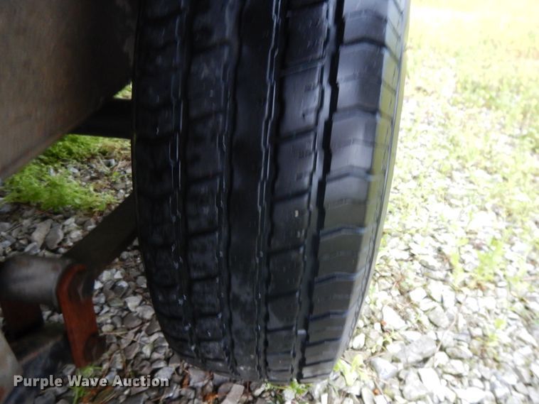 image for item DE5701 1999 Bluewave 22 Classic  boat