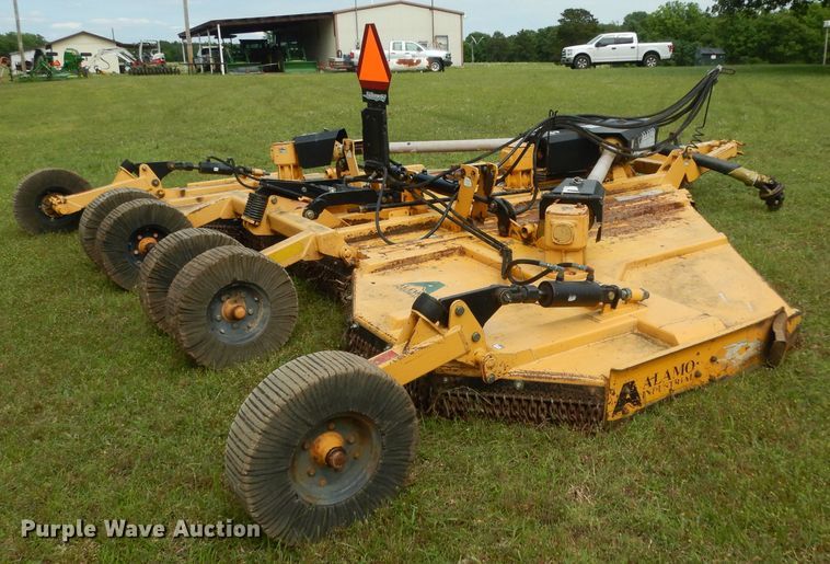 image for item DG6781 Alamo S115 batwing rotary mower