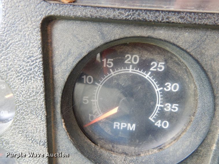 image for item DG6783 1987 International S1954/1900  dump flatbed truck