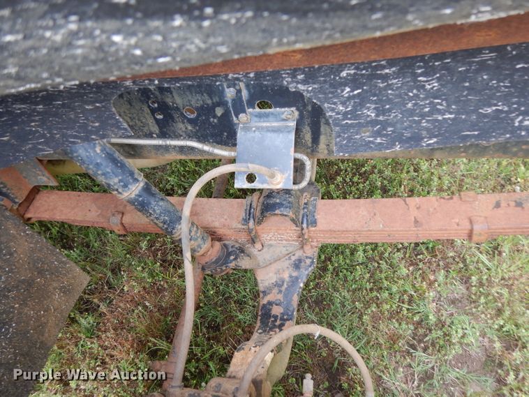 image for item DG6783 1987 International S1954/1900  dump flatbed truck