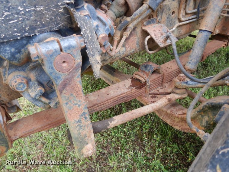 image for item DG6783 1987 International S1954/1900  dump flatbed truck