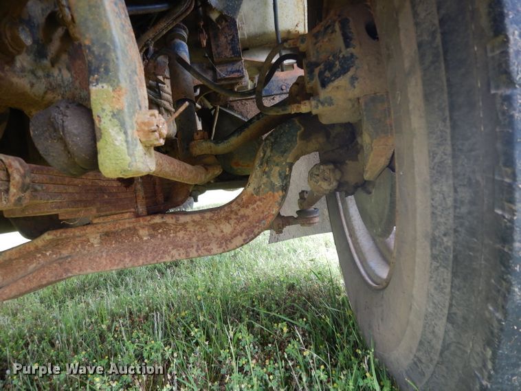 image for item DG6783 1987 International S1954/1900  dump flatbed truck