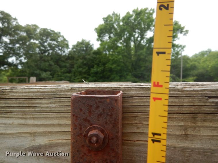 image for item DG6783 1987 International S1954/1900  dump flatbed truck