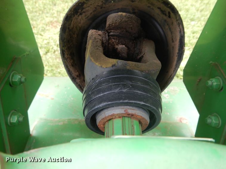 image for item DG6784 John Deere 390 flail mower