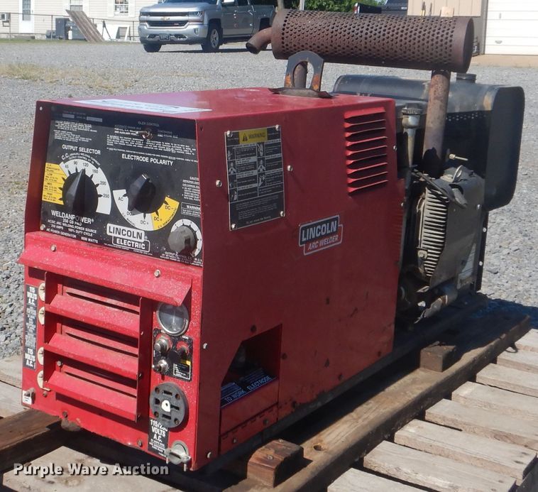 Lincoln Weldanpower AC/DC arc welder/generator in Wagoner, OK Item