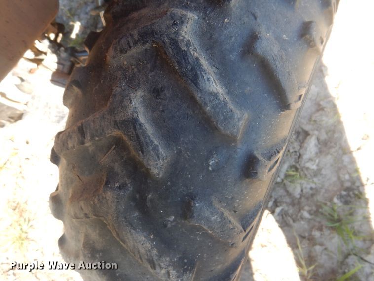 image for item DG8603 1994 Kawasaki Bayou  ATV