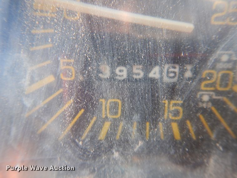 image for item GE9439 1988 Ford 6610  tractor