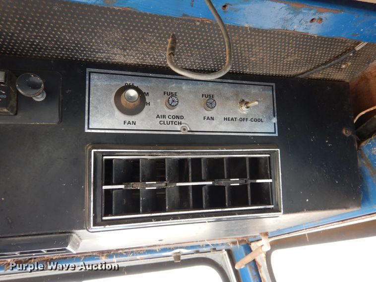 image for item GE9439 1988 Ford 6610  tractor