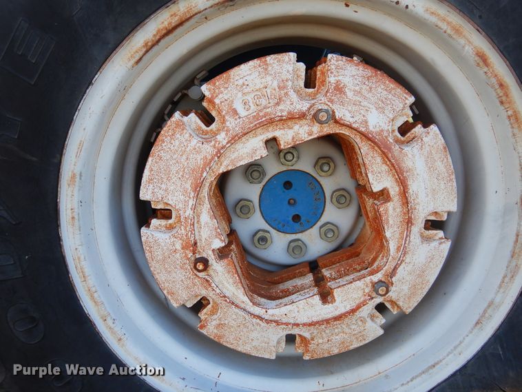 image for item GE9439 1988 Ford 6610  tractor