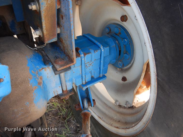 image for item GE9439 1988 Ford 6610  tractor