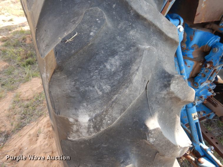 image for item GE9439 1988 Ford 6610  tractor