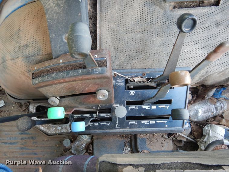 image for item GE9444 1988 Ford 7710  MFWD tractor