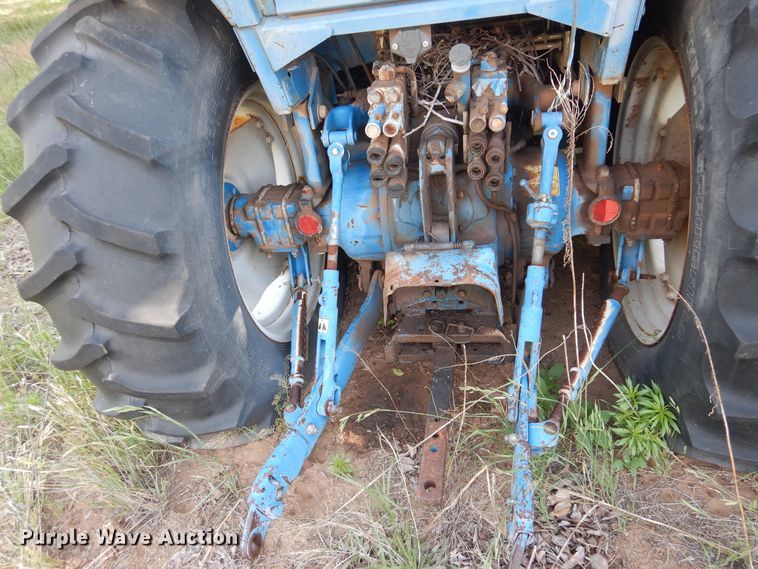 image for item GE9444 1988 Ford 7710  MFWD tractor