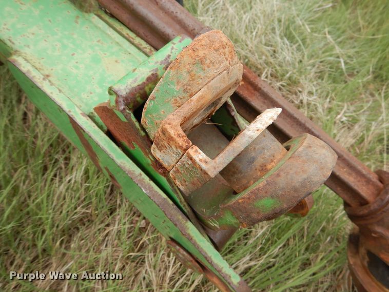 image for item GE9448 John Deere 1518 batwing rotary mower