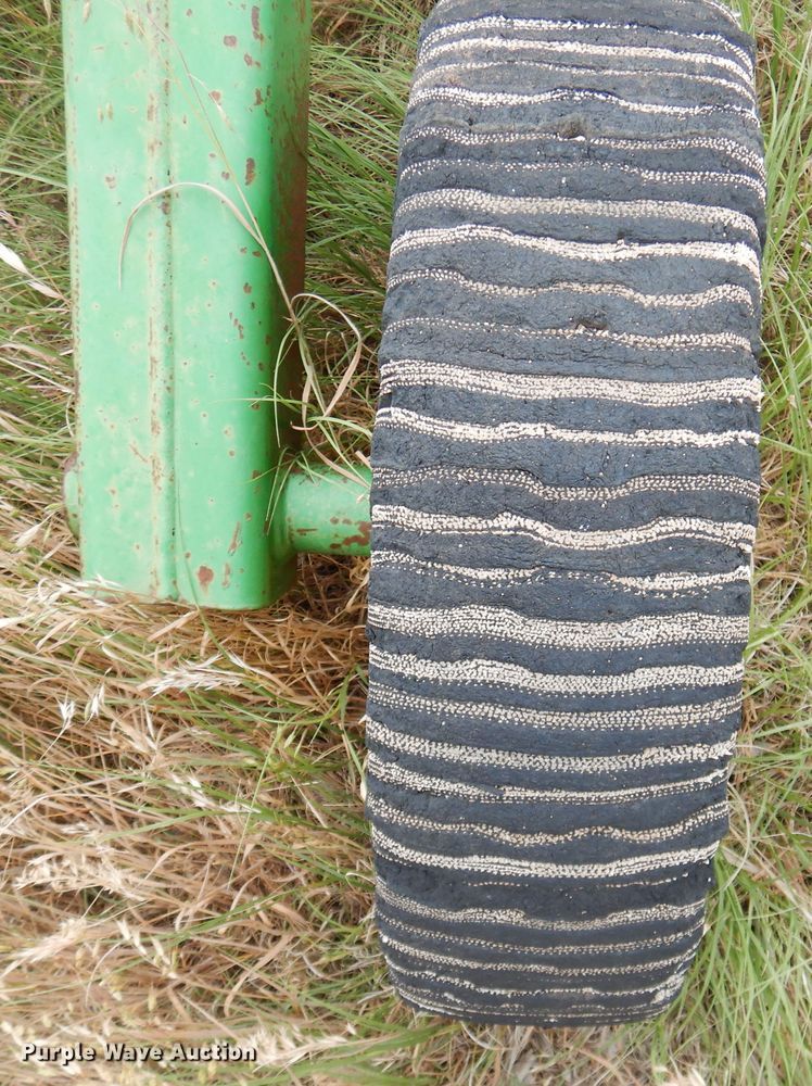 image for item GE9448 John Deere 1518 batwing rotary mower