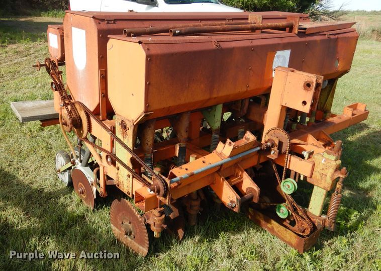 image for item GE9465 Tye Pasture Pleaser grain drill