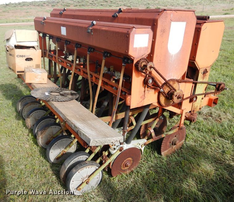 image for item GE9465 Tye Pasture Pleaser grain drill