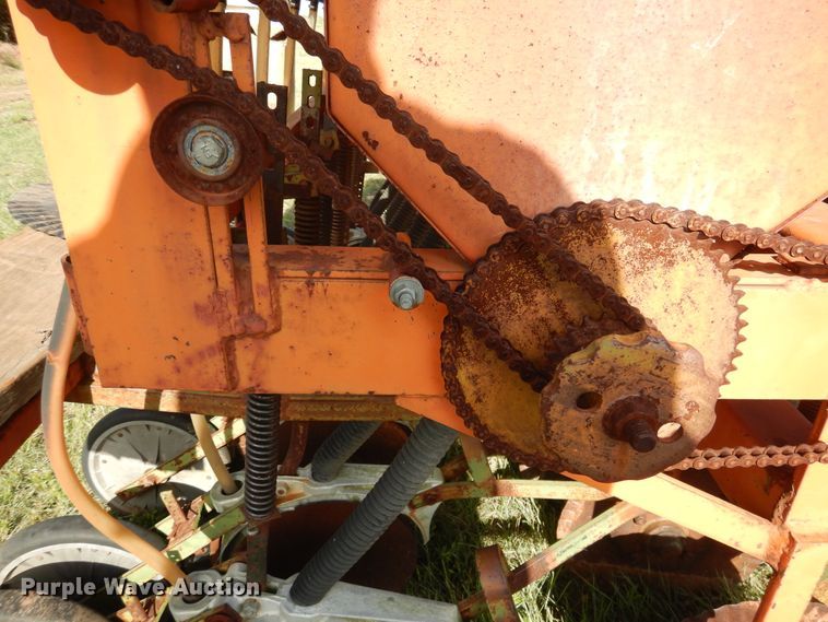 image for item GE9465 Tye Pasture Pleaser grain drill