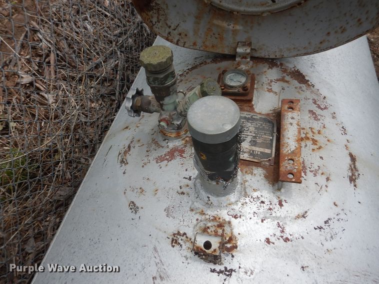 image for item GE9482 1952 propane tank