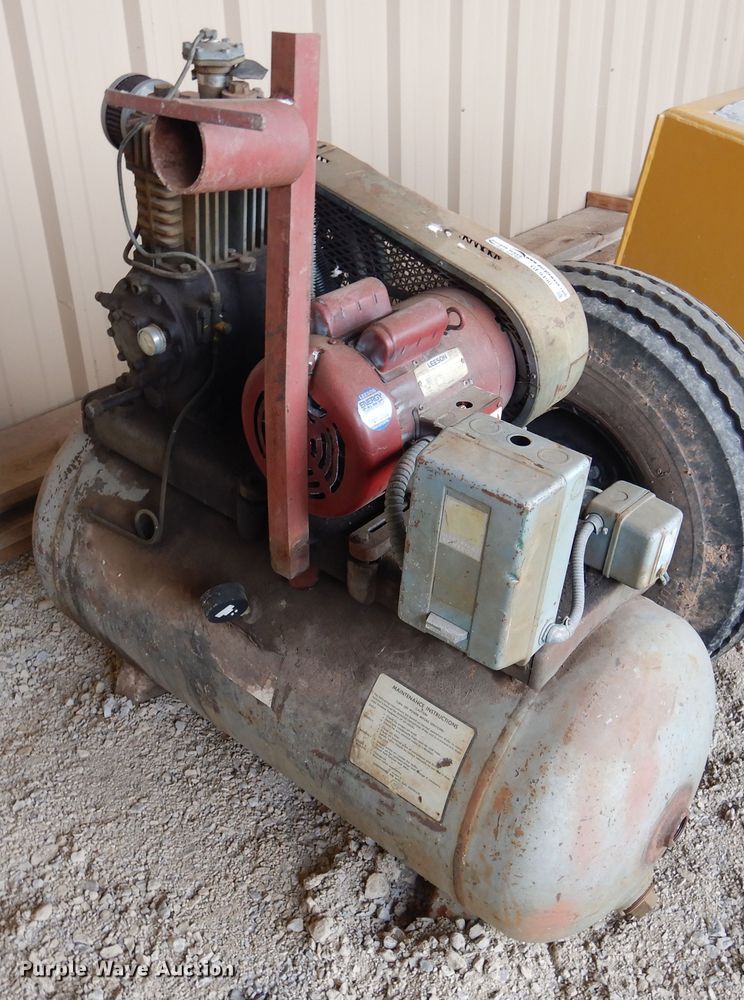 image for item GE9490 Quincy 310 air compressor