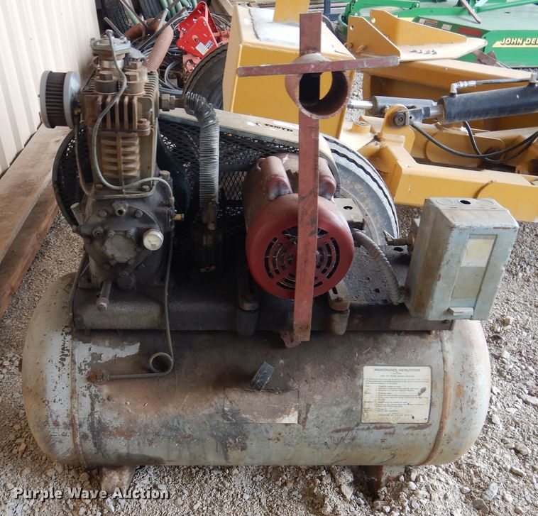 image for item GE9490 Quincy 310 air compressor