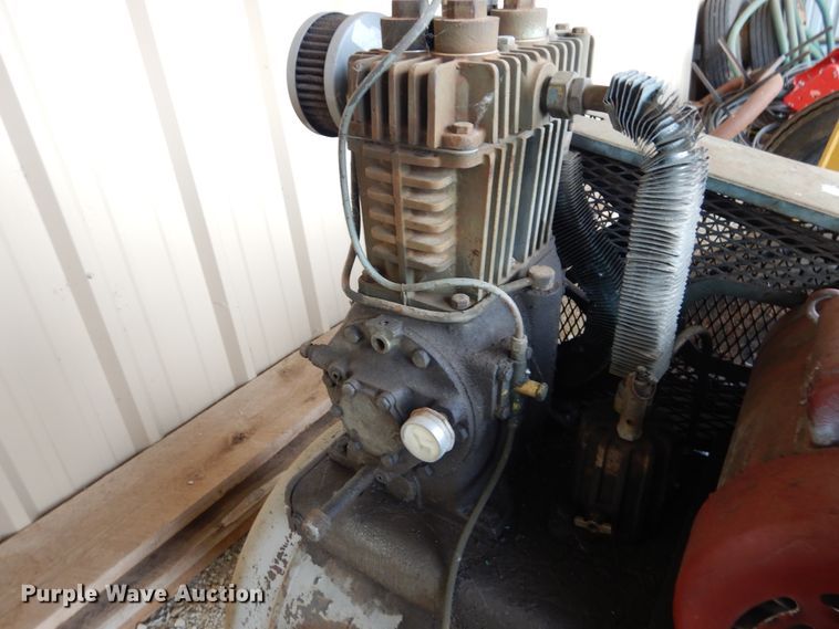 image for item GE9490 Quincy 310 air compressor