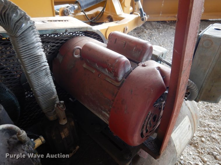 image for item GE9490 Quincy 310 air compressor