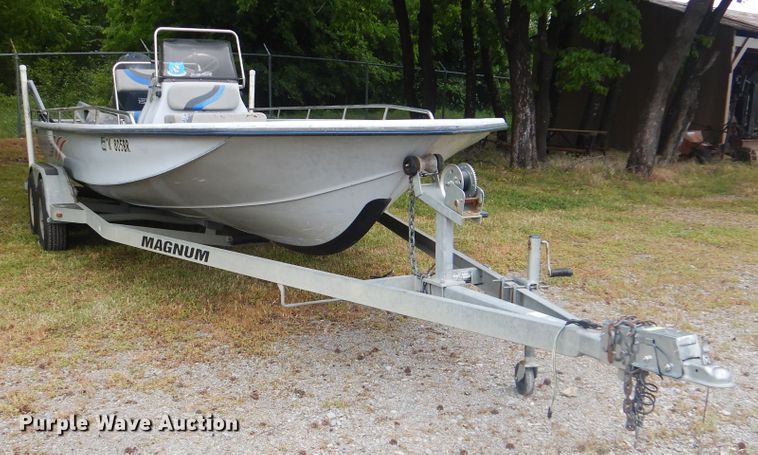 image for item GY9918 2005 Bluewave 220 Classic  boat