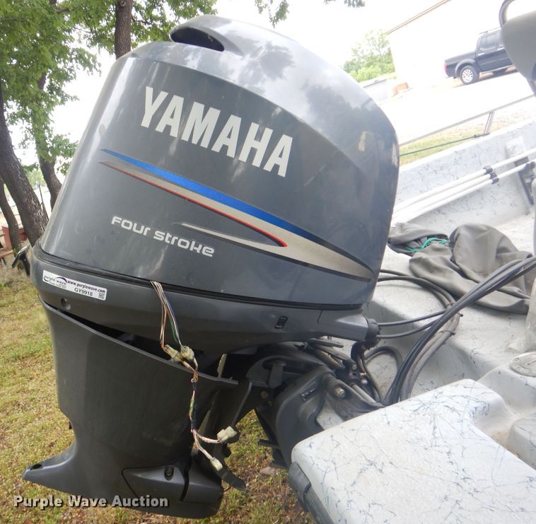 image for item GY9918 2005 Bluewave 220 Classic  boat