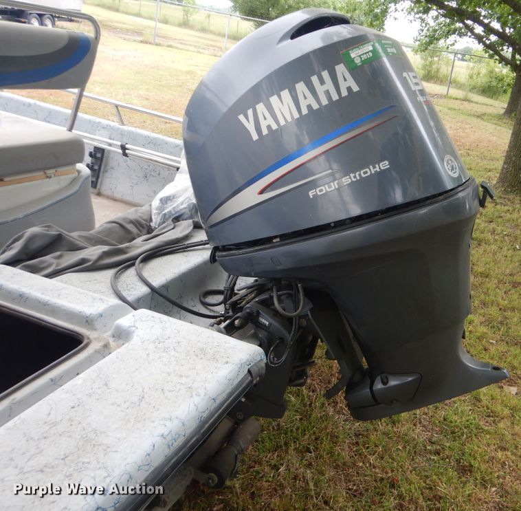 image for item GY9918 2005 Bluewave 220 Classic  boat