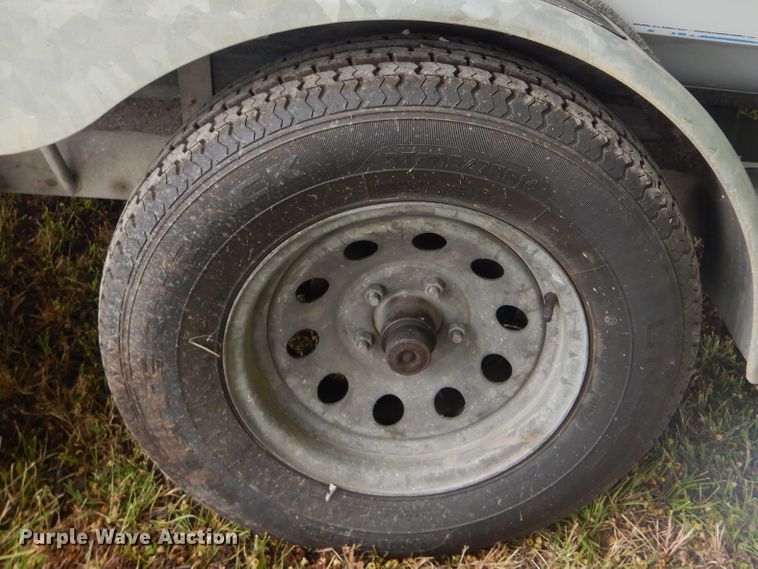 image for item GY9918 2005 Bluewave 220 Classic  boat