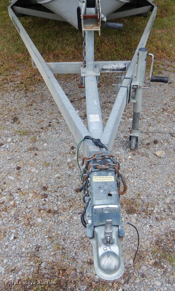 image for item GY9918 2005 Bluewave 220 Classic  boat