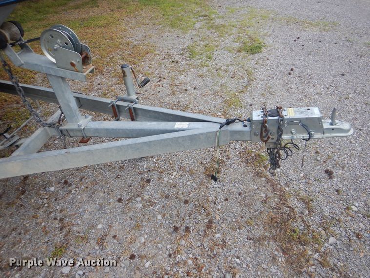 image for item GY9918 2005 Bluewave 220 Classic  boat