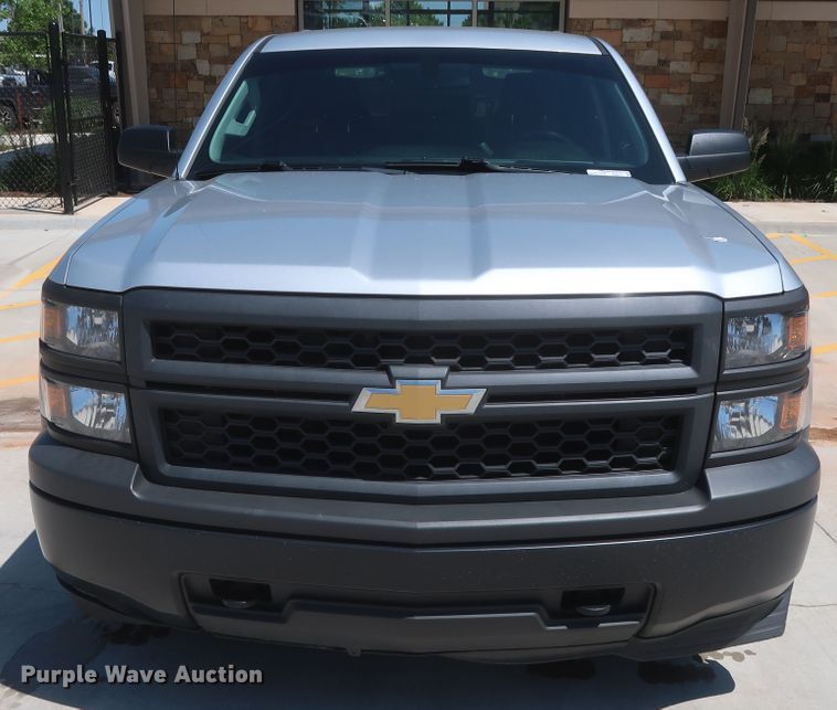 image for item HS9517 2015 Chevrolet Silverado 1500  Crew Cab pickup truck