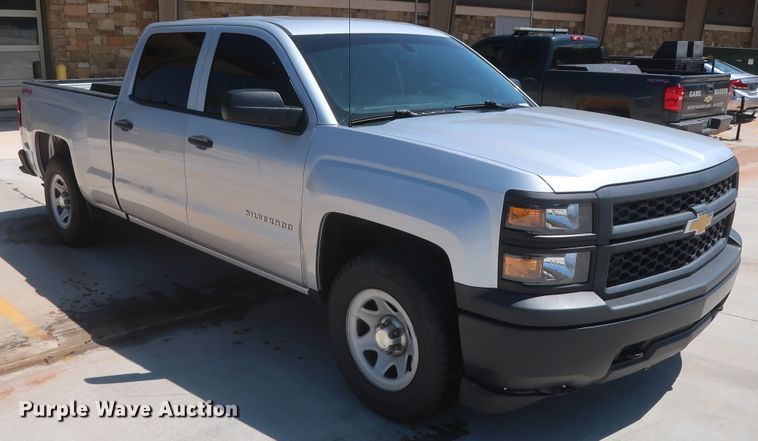 image for item HS9517 2015 Chevrolet Silverado 1500  Crew Cab pickup truck