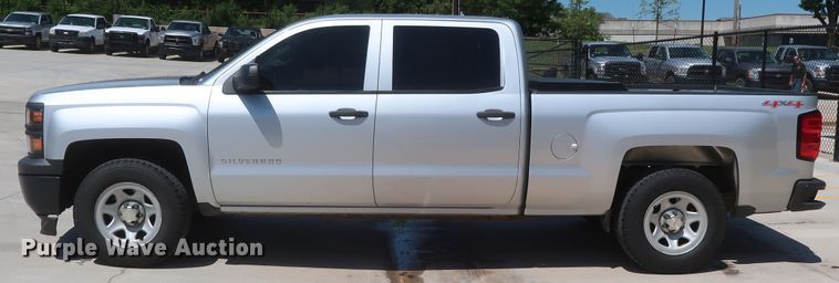 image for item HS9517 2015 Chevrolet Silverado 1500  Crew Cab pickup truck