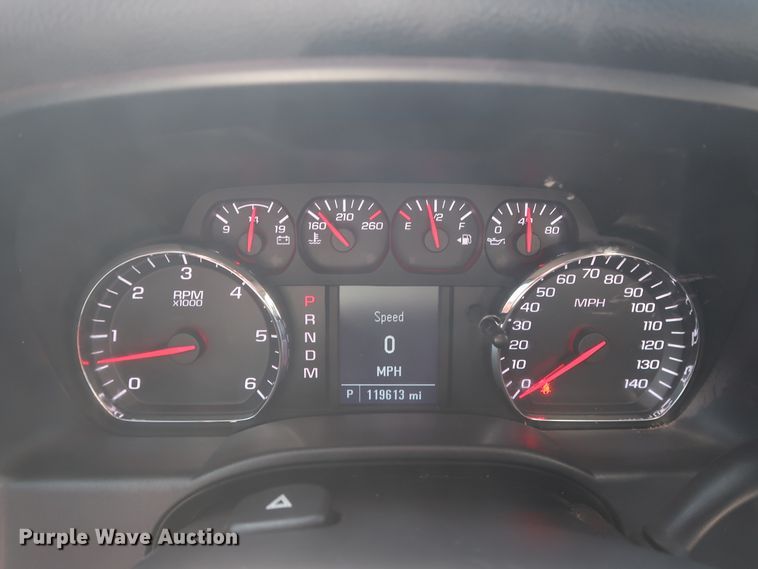 image for item HS9517 2015 Chevrolet Silverado 1500  Crew Cab pickup truck