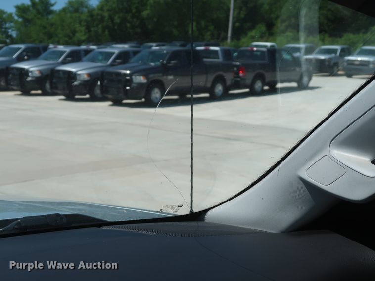 image for item HS9517 2015 Chevrolet Silverado 1500  Crew Cab pickup truck