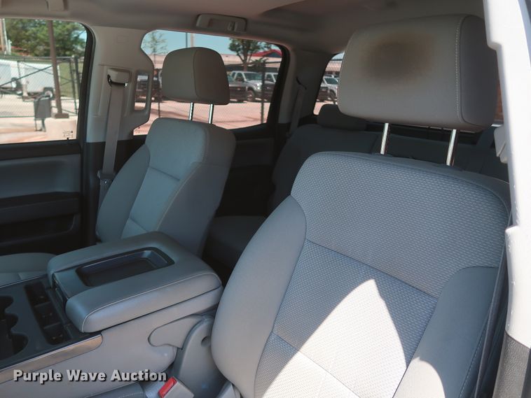 image for item HS9517 2015 Chevrolet Silverado 1500  Crew Cab pickup truck