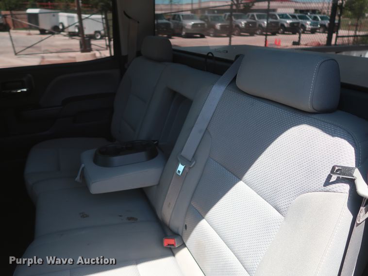 image for item HS9517 2015 Chevrolet Silverado 1500  Crew Cab pickup truck