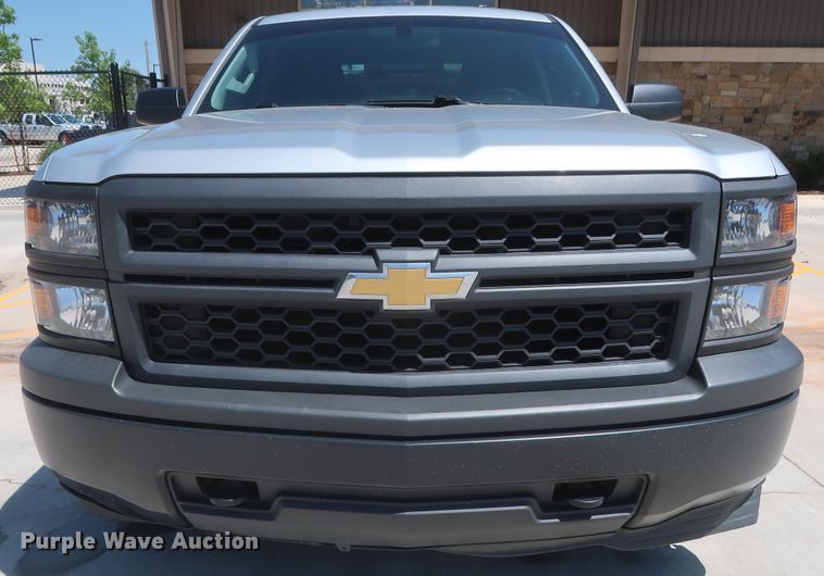 image for item HS9517 2015 Chevrolet Silverado 1500  Crew Cab pickup truck