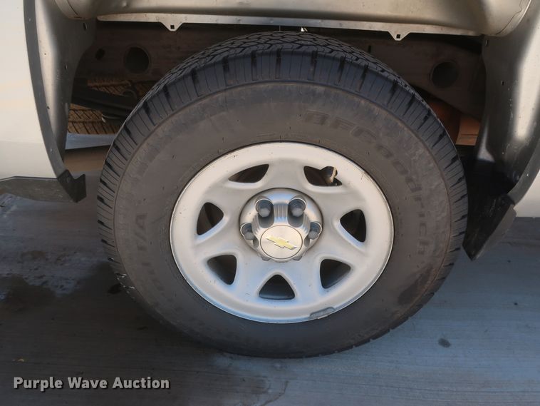 image for item HS9517 2015 Chevrolet Silverado 1500  Crew Cab pickup truck