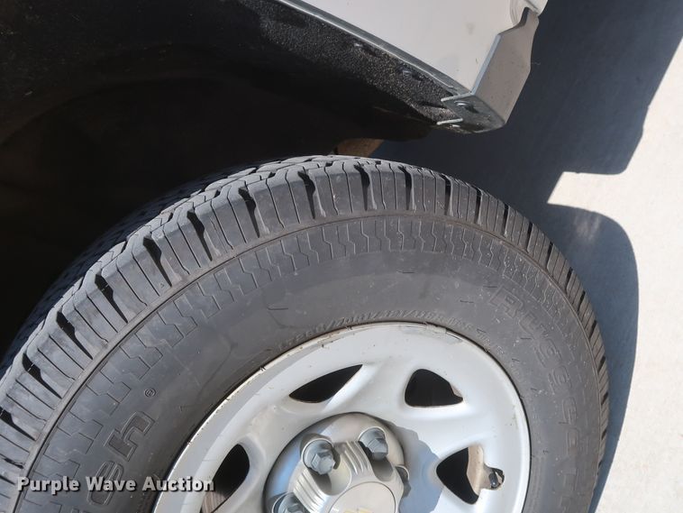 image for item HS9517 2015 Chevrolet Silverado 1500  Crew Cab pickup truck