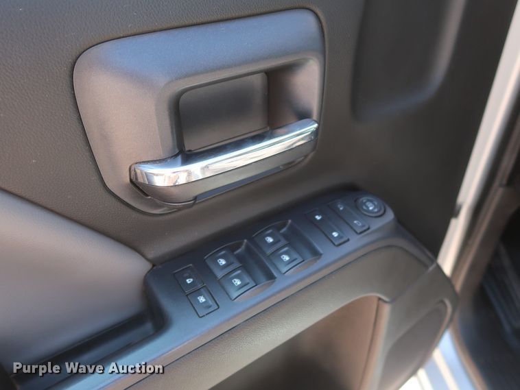 image for item HS9518 2015 Chevrolet Silverado 1500  Crew Cab pickup truck