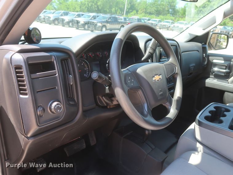 image for item HS9518 2015 Chevrolet Silverado 1500  Crew Cab pickup truck