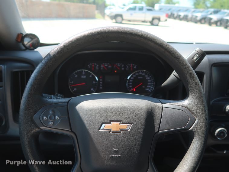 image for item HS9518 2015 Chevrolet Silverado 1500  Crew Cab pickup truck