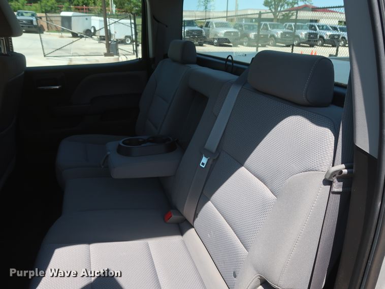 image for item HS9518 2015 Chevrolet Silverado 1500  Crew Cab pickup truck