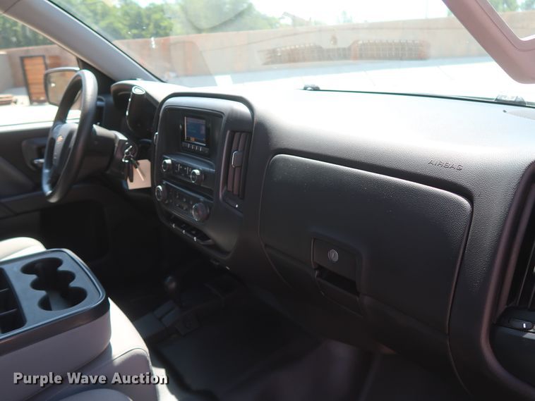 image for item HS9518 2015 Chevrolet Silverado 1500  Crew Cab pickup truck