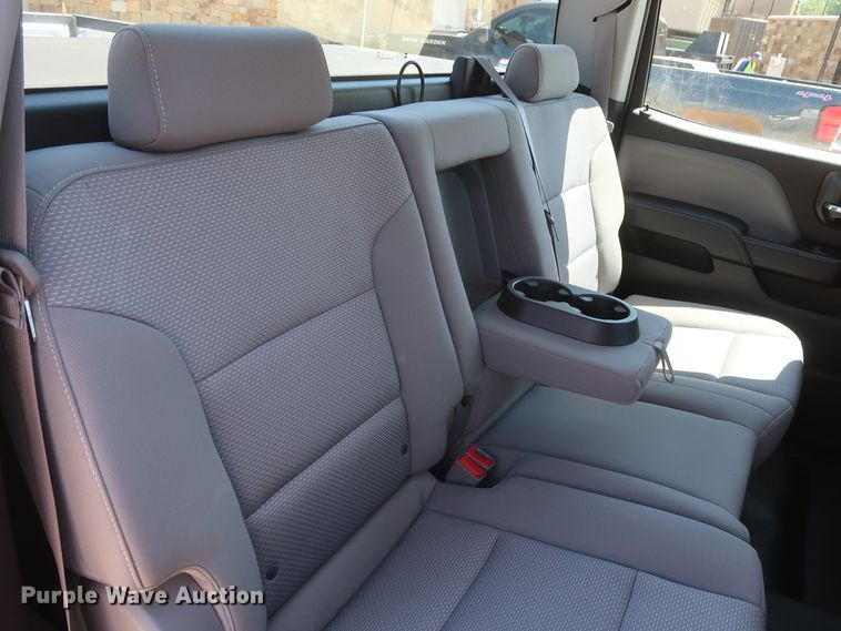 image for item HS9518 2015 Chevrolet Silverado 1500  Crew Cab pickup truck