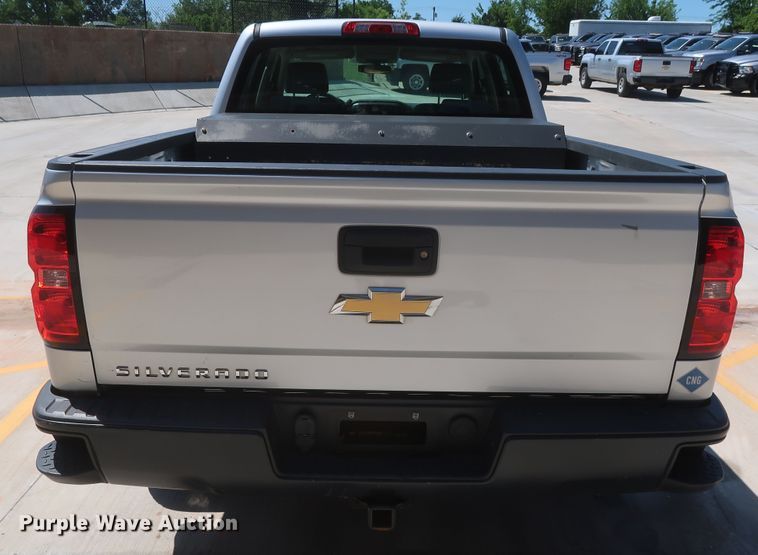 image for item HS9518 2015 Chevrolet Silverado 1500  Crew Cab pickup truck